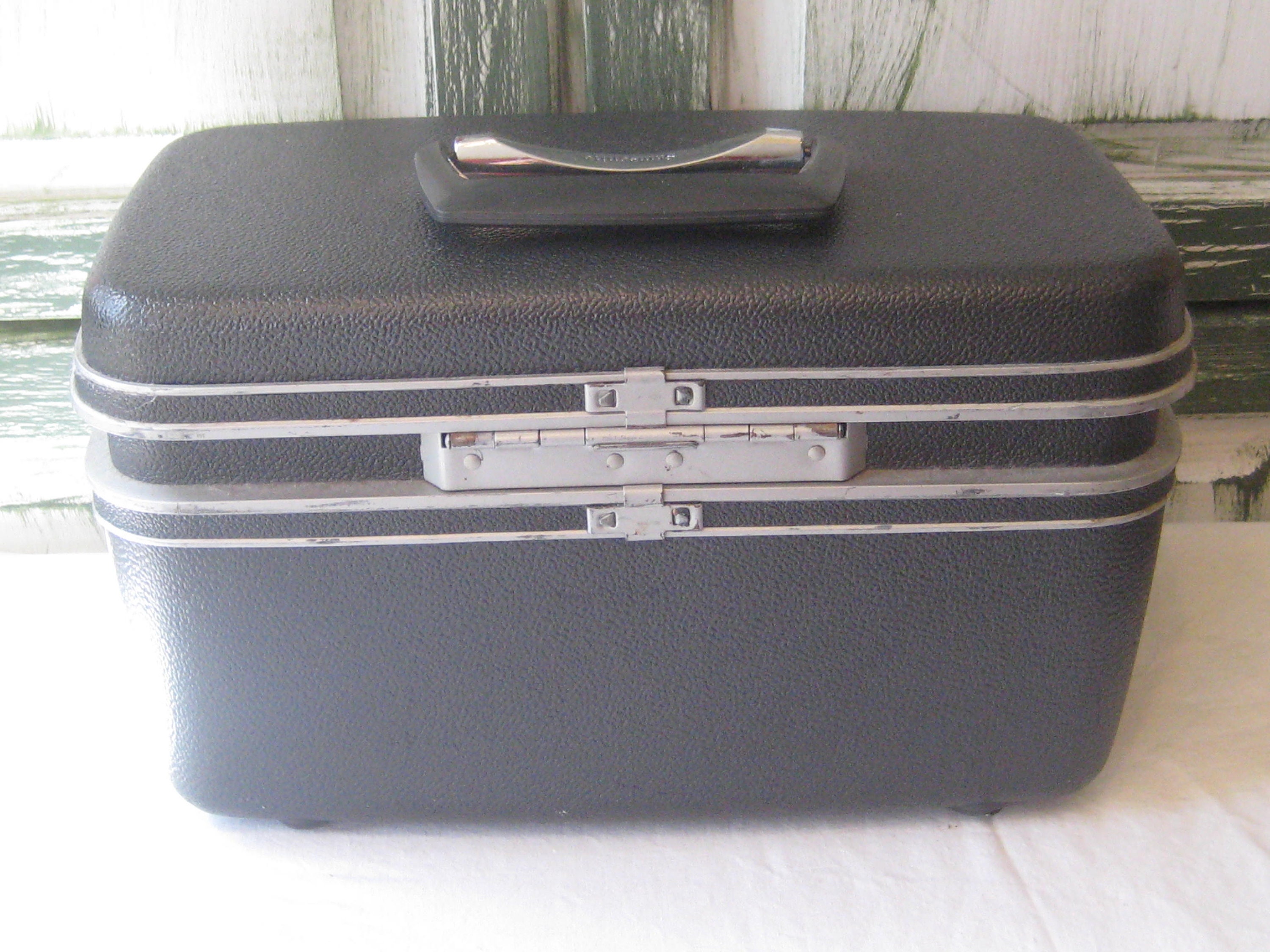 Navy Blue Samsonite Carry on Luggage 