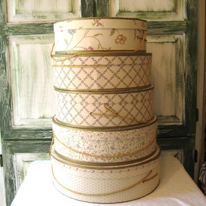 Cajas de sombreros vintage, caja de sombreros individual de cartón redonda, almacenamiento de armario, beige, marrón, rosa, floral, cachemir geométrico, década de 1970, SE VENDE POR SEPARADO