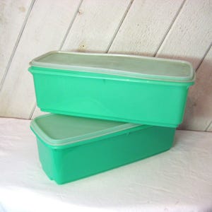 Vintage Tupperware celery leaf lettuce keepers crispers, 782-6, green, 70s 80s, two available, ONE ONLY, made in USA, kitchen storage