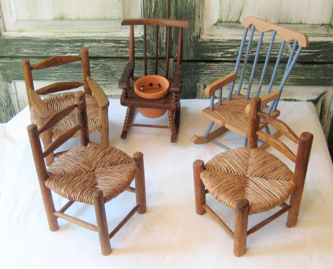 Sedia a dondolo in legno vintage per bambole, sedia con fioriera