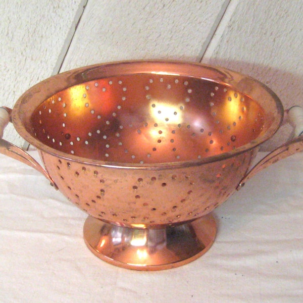 Vintage copper colander, metal strainer, white cobalt blue ceramic handles, 1970s, pedestal footed, heart shapes, country farmhouse decor