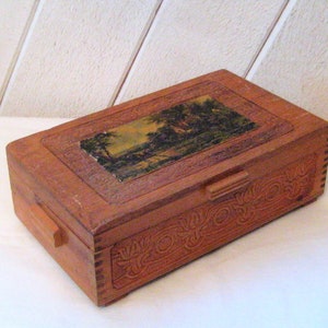 Vintage wood box, hinged lid, dovetail corners, interior mirror, carved wood box with handles, rustic primitive wooden beige oak box 40s 50s