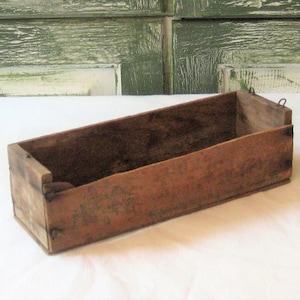 Antique wood cheese box, rustic distressed primitive long narrow box, Pauly & Pauly Cheese Co, Wisconsin, 10s 20s 30s, vintage advertising