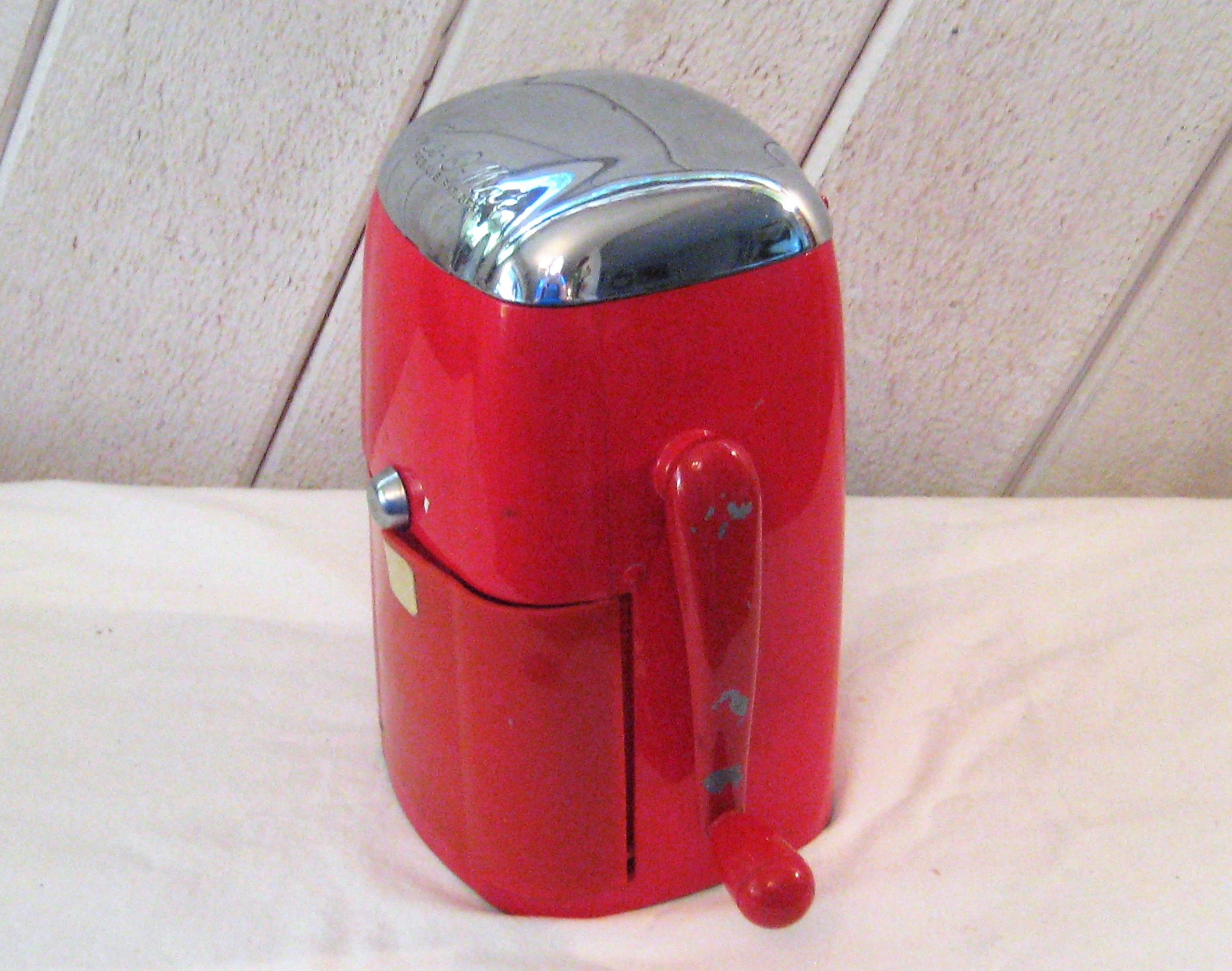 Vintage Dazey Atomic Red Rocket Ice Crusher Nut Grinder 