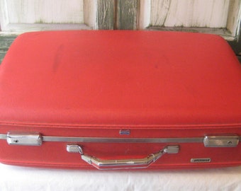 Vintage large red suitcase, American Tourister, 60s 70s luggage, original beige satin interior in amazing condition