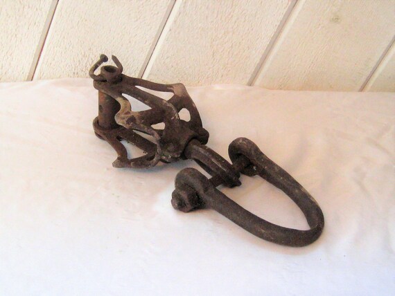 Antique Cast Iron Hook Or Pulley Hanging Ceiling Hook Rusty Etsy