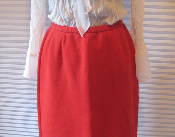 Vintage red wool pull over skirt, elastic waist, … - image 3