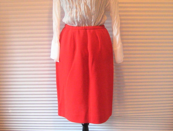 Vintage red wool pull over skirt, elastic waist, … - image 7