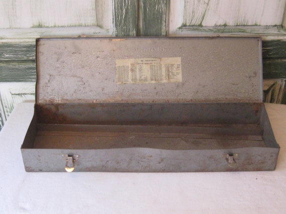 Long Narrow Metal Tool Box, Rustic Distressed, Primitive Thin Box, Hinged  Lid, Rusty Metal Gray Box, Mid Century, 50s 60s, Made in USA 