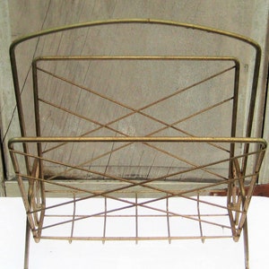 Brass metal MCM magazine rack, rustic distressed, rusty wire tube magazine stand, primitive, mid century 1950s, industrial farmhouse decor image 4