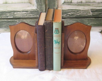 Vintage wood bookends, portrait school photo oval brown picture frames, 3 x 5", 4 x 6", table top scalloped 1970s, picture frame bookends