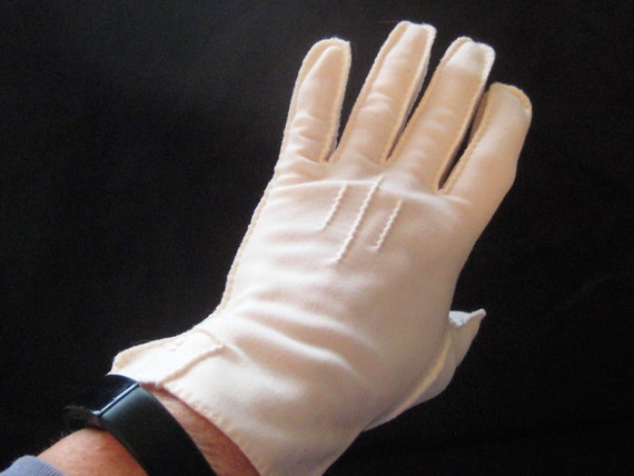 Vintage ivory beige short summer gloves, decorati… - image 1