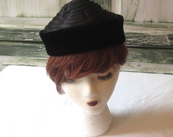 Antique black pillbox hat, black silk pleated velvet band, formal church Sunday hat, mid century 50s 60s, vintage black pillbox hat