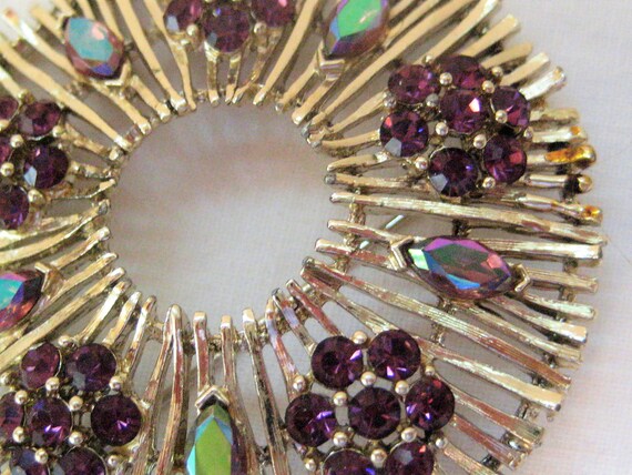 Lisner large round ornate brooch, gold brass star… - image 3