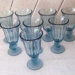 Blaustielige Trinkgläser, Stielweingläser, Alkoholgläser, Saftgläser, achter Set 4-Unzen-Gläser, 8 vier Unzen