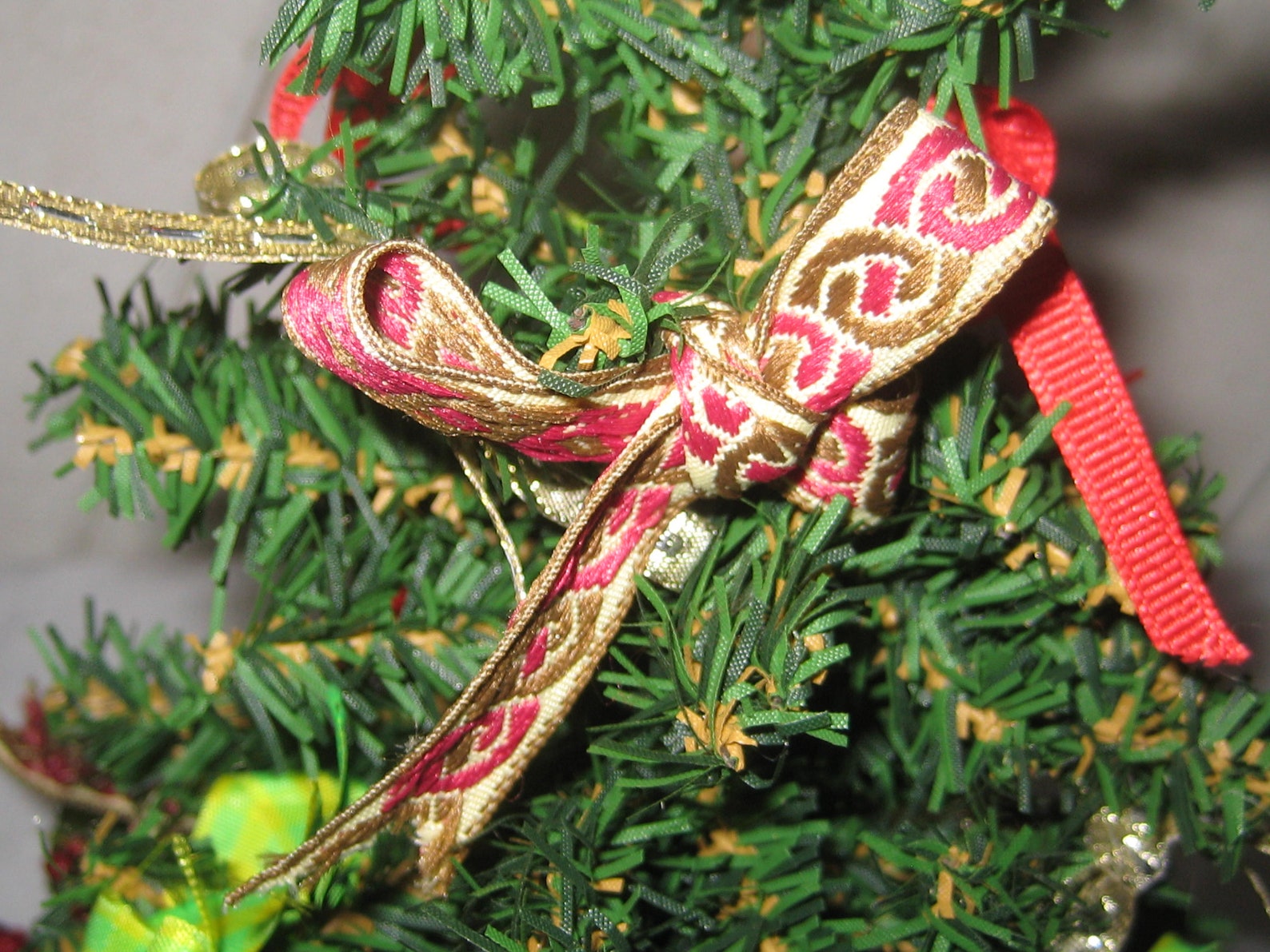 Miniature decorated Christmas tree table top tree red green Etsy