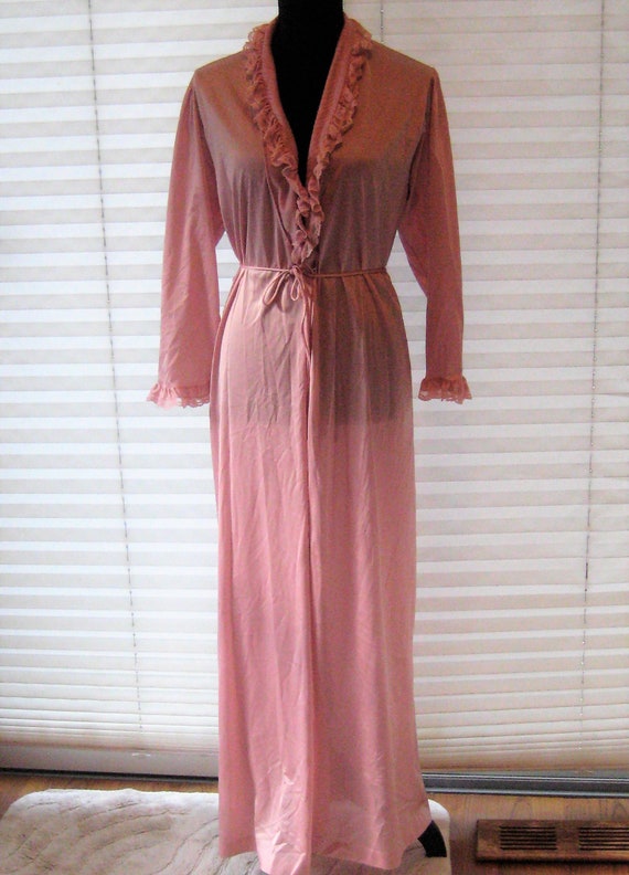 Vintage pink nylon thin robe, summer spring robe,… - image 4