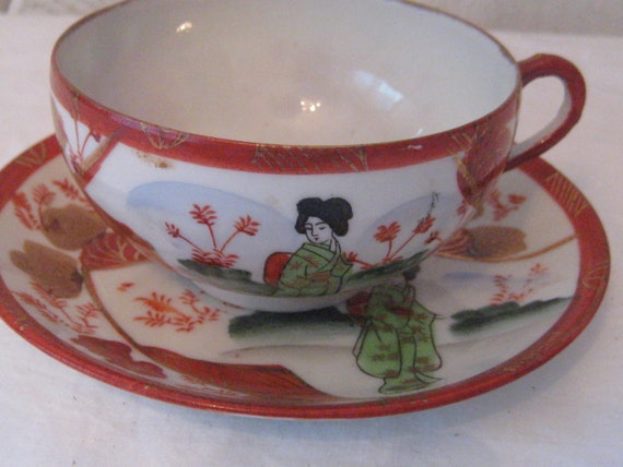 Tazza da tè asiatica e piattino, porcellana, ragazza geisha, oro bianco  verde arancio, caratteri cinesi, tazza da tè orientale giapponese,  chinoiserie chic -  Italia