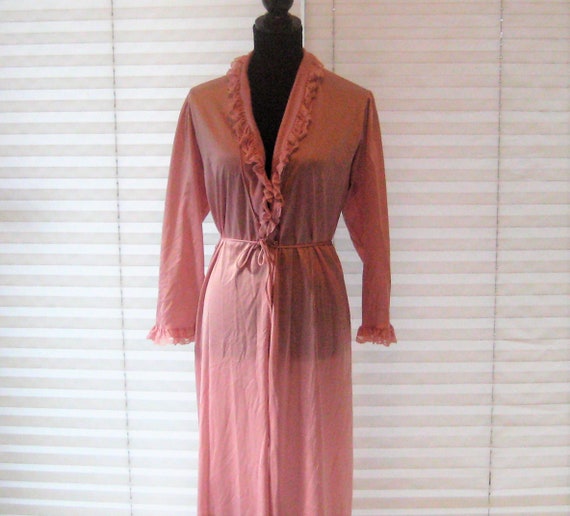 Vintage pink nylon thin robe, summer spring robe,… - image 3