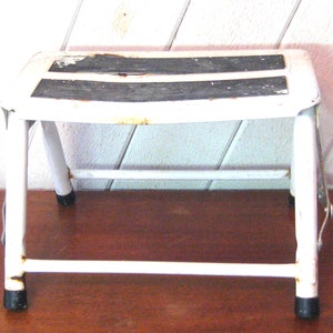 Antique metal stool, folding collapsing rustic white metal foot step stool, mid century 50s 60s, primitive rusty metal, plant riser