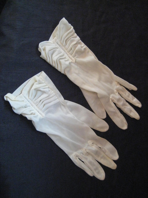 Ivory sheer nylon summer gloves, ruffled hem, dec… - image 4