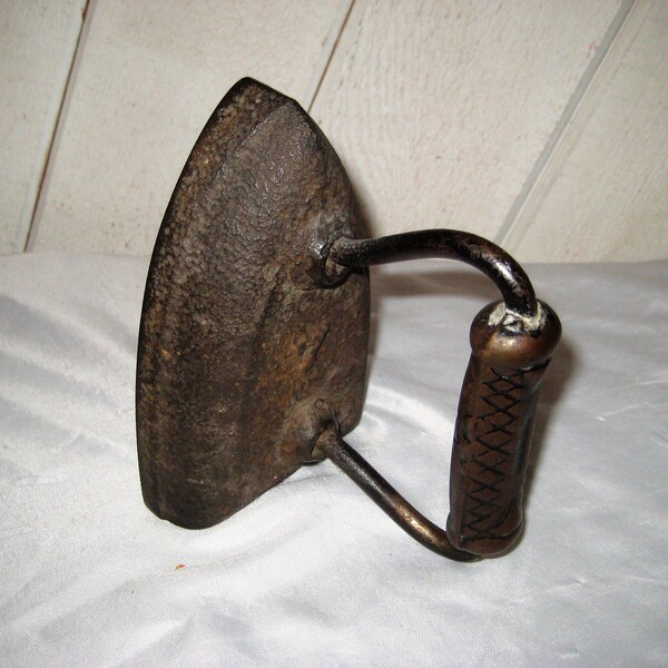 Antique sad iron, cast iron, No. 7, vintage door stop, laundry room decor, rustic primitive decor