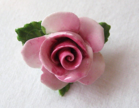 Vintage brass floral scarf clip, ceramic pink ros… - image 3