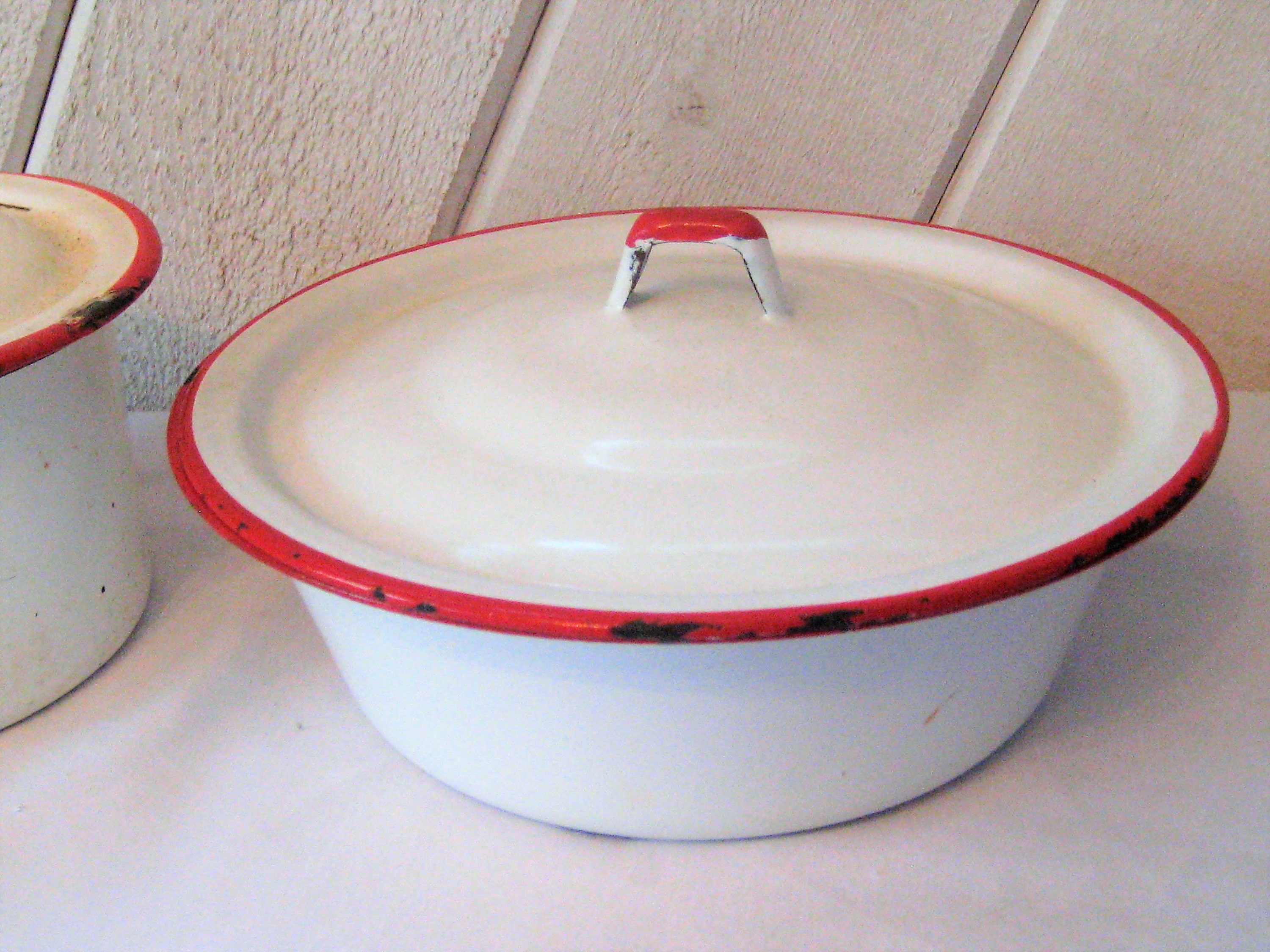 Vintage 1930s to 1950s Enamel Pot/pan White/red Rusty/chippy/rotted Plant  Holder Farmhouse/country Kitchen Retro Display No Lid Outdoors 