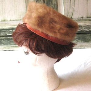 Antique real mink pill box hat, blonde genuine mink fur mini hat, silk top band rose gold, MCM mid century 40s 50s, formal church winter hat
