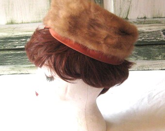 Antique Real Mink Pill Box Hat, Blonde Genuine Mink Fur Mini  display picture 3