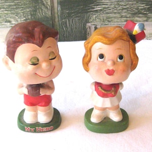 VTG) 1960s Milwaukee Braves Green Square nodder bobbing head