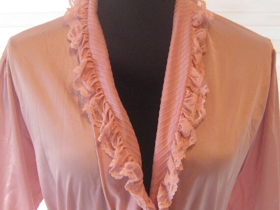 Vintage pink nylon thin robe, summer spring robe,… - image 5