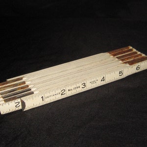 Weißes Holz Zollstock, Gliedermaßstab, 182 cm, rustikales Holzlineal, Vintage Zimmermannswerkzeug, Männerhöhle, Geschenk für Ihn, Sammlerstück