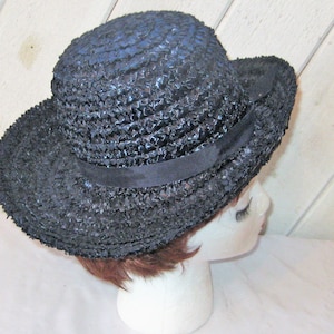 Navy blue wide brim hat, turned up brim hat, high crown, vintage shiny straw hat, summer beach hat, mid century, formal Church Sunday hat