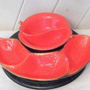 Red ceramic dip bowl, divided semi circle bowl tray, leaf, mid century modern, black wood lazy susan, vintage serving, California pottery