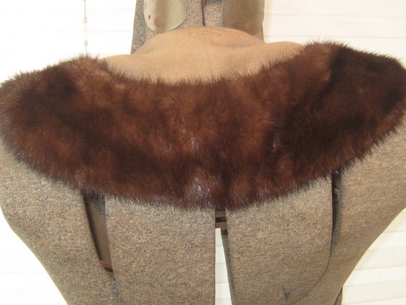 Real brown fur collar, genuine real mink fur, att… - image 1