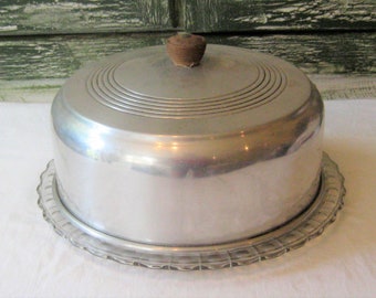 Vintage silver aluminum domed cake cover clear glass platter, wood knob, MCM cake stand tray, retro kitchen mid century 50s 60s