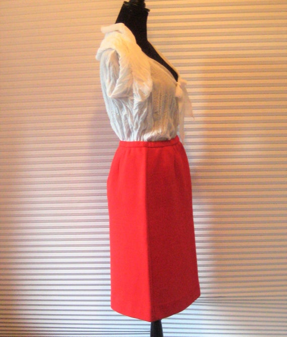 Vintage red wool pull over skirt, elastic waist, … - image 4