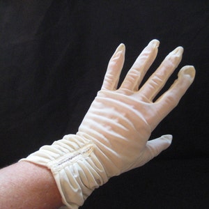 Ivory sheer nylon summer gloves, ruffled hem, decorative party gloves, evening formal, 50s 60s mid century, brides gloves