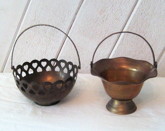 Vintage brass bowl with center handle, metal basket, tarnished brass 1970s decor, pedestal bowl hearts, boho hippie bohemian decor