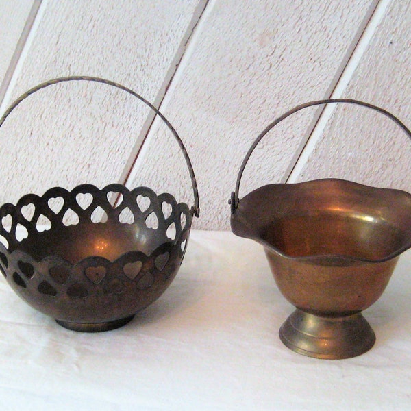 Vintage brass bowl with center handle, metal basket, tarnished brass 1970s decor, pedestal bowl hearts, boho hippie bohemian decor