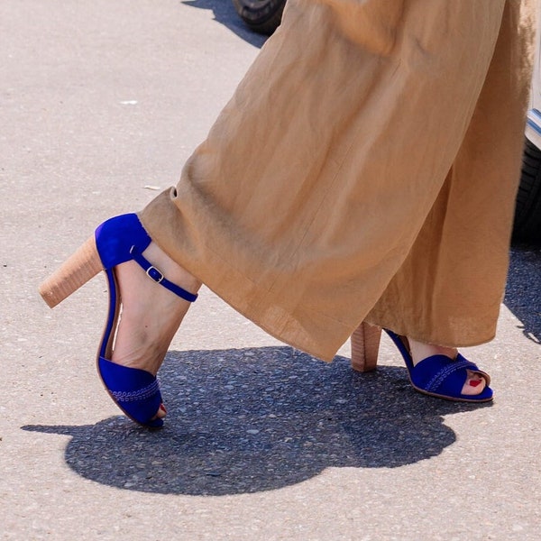 Charo Blue. Royal blue suede leather t-strap woman shoes. To dance or wear. Made in Argentina