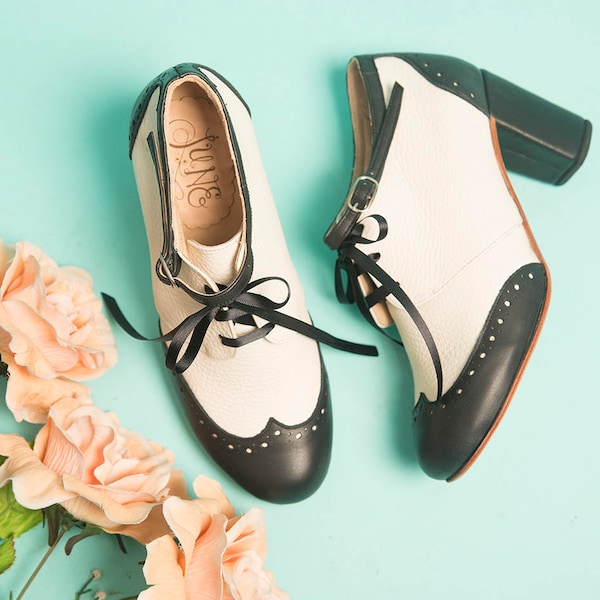 Wingtip block heel - Black and white leather oxford heels women shoes - Tie lace up shoes. Handmade in Argentina. Benito B&W