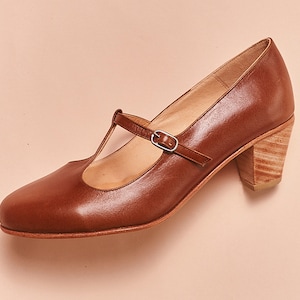 Handmade Mary Jane tan leather woman shoes in medium heel - Siena Tan - Made in Argentina