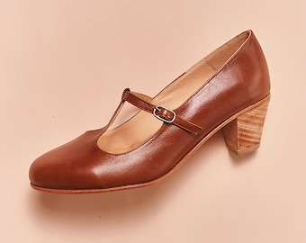 Handgemachte Mary Janes Damenschuhe aus hellbraunem Leder mit mittlerem Absatz - Siena Tan - Made in Argentinien