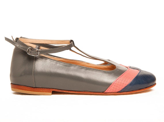 gray blue pink white shoe