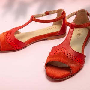 Vickyna sandals- flat shoes available in red and orange combinations - Handmade in Argentina