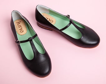 Chaussures Mary Jane en cuir noires. Style rétro vintage minimaliste fait main. Fabriqué à la main en Argentine. Noir Sienne II