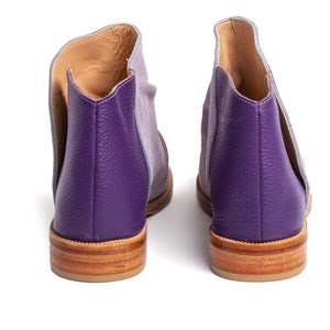 Botineta. Handmade leather and suede boots in red, purple and blue. Handmade in Argentina. image 3
