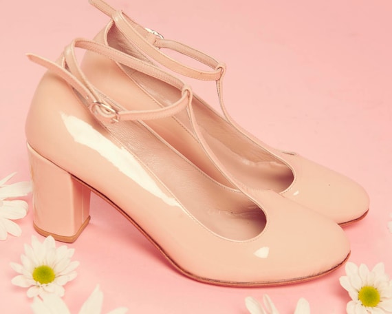 nude mary jane heels